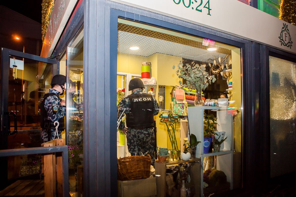 В момент выстрела продавщица была на своем рабочем месте