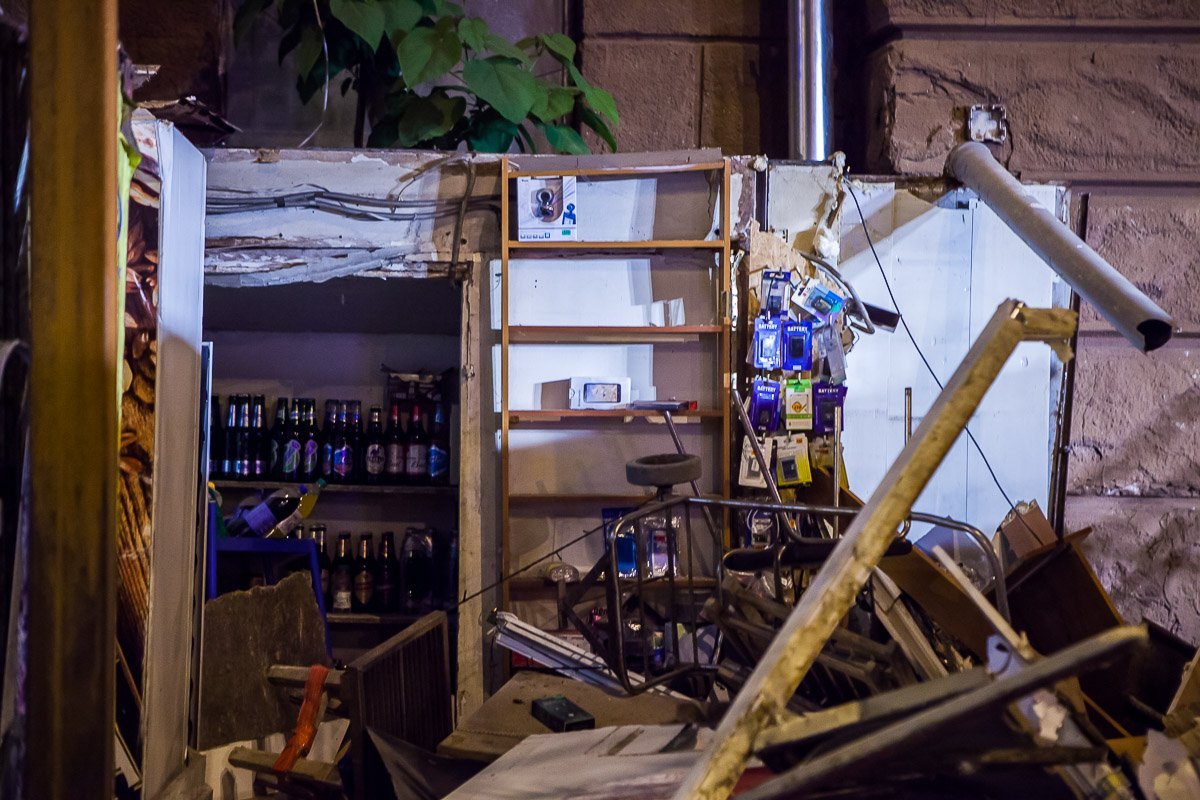 Владельцы не успели вынести ценный товар Владельцы не успели вынести ценный товар