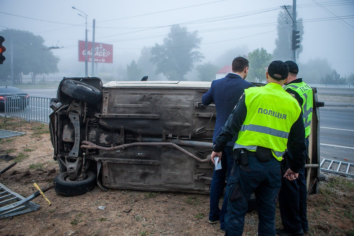 Причиной ДТП мог стать сильный туман Причиной ДТП мог стать сильный туман