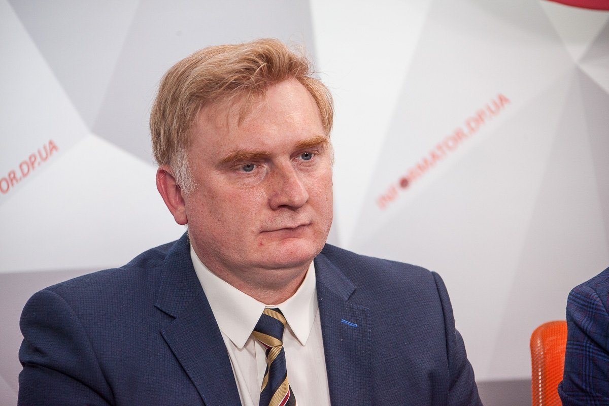 Алексей Литвинов, эксперт в вопросах регуляторной политики, доцент Института государственного управления, руководитель группы развития гражданского общества в Днепровской городской организации политической партии «Громадянська позиція» Алексей Литвинов, эксперт в вопросах регуляторной политики, доцент Института государственного управления, руководитель группы развития гражданского общества в Днепровской городской организации политической партии «Громадянська позиція»