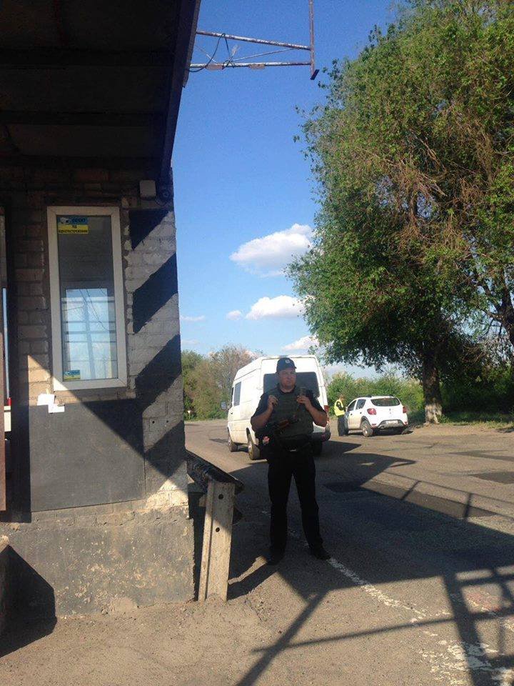 Днепр в усиленном режиме патрулируют полицейские и спецподразделения Днепр в усиленном режиме патрулируют полицейские и спецподразделения