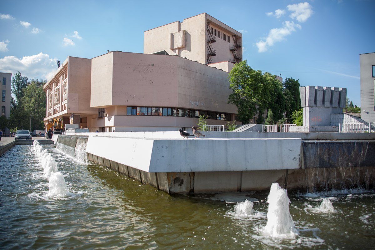 В 2009-м прошел капитальный ремонт помещения театра, тогда приобрели современную осветительную аппаратуру