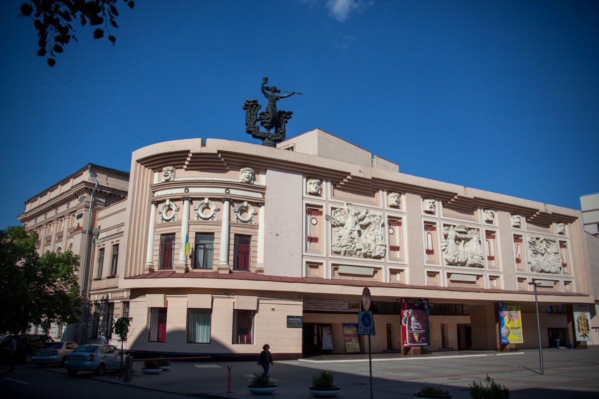 Вы проходите мимо каждый день, настало время зайти