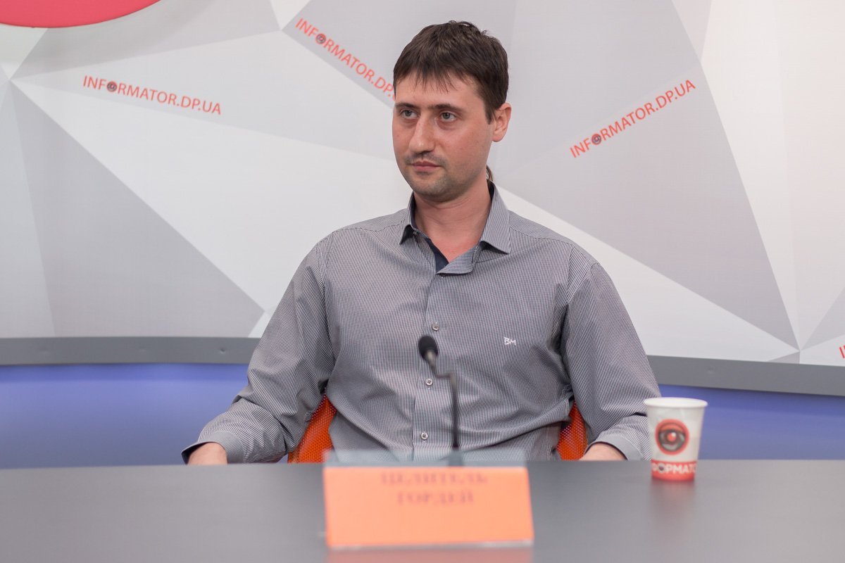 Целителя можно найти в социальных сетях или позвонить на мобильный Целителя можно найти в социальных сетях или позвонить на мобильный