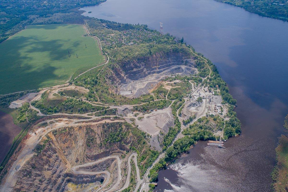Такая территория находится в черте Днепра, в селе Любимовка Такая территория находится в черте Днепра, в селе Любимовка
