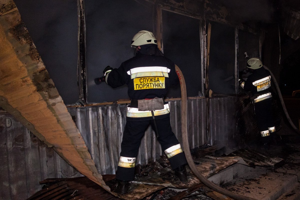 Около 4:00 возгорание удалось локализовать