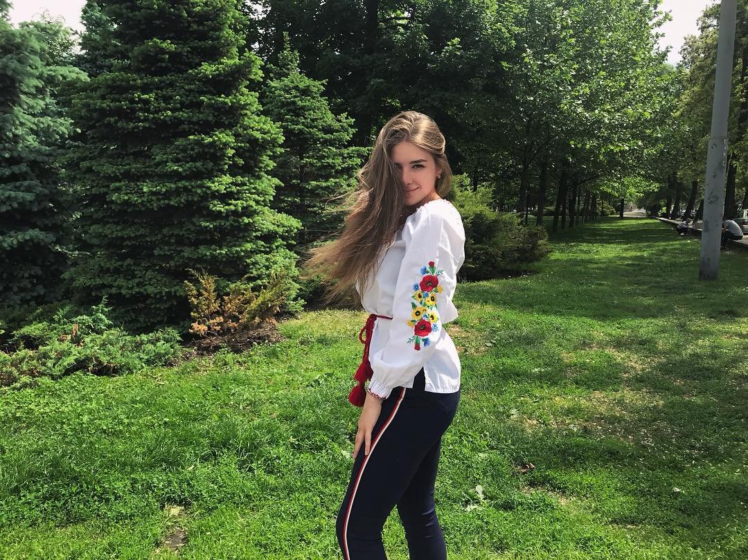 Вышиванка - отличная идея для красивого фото