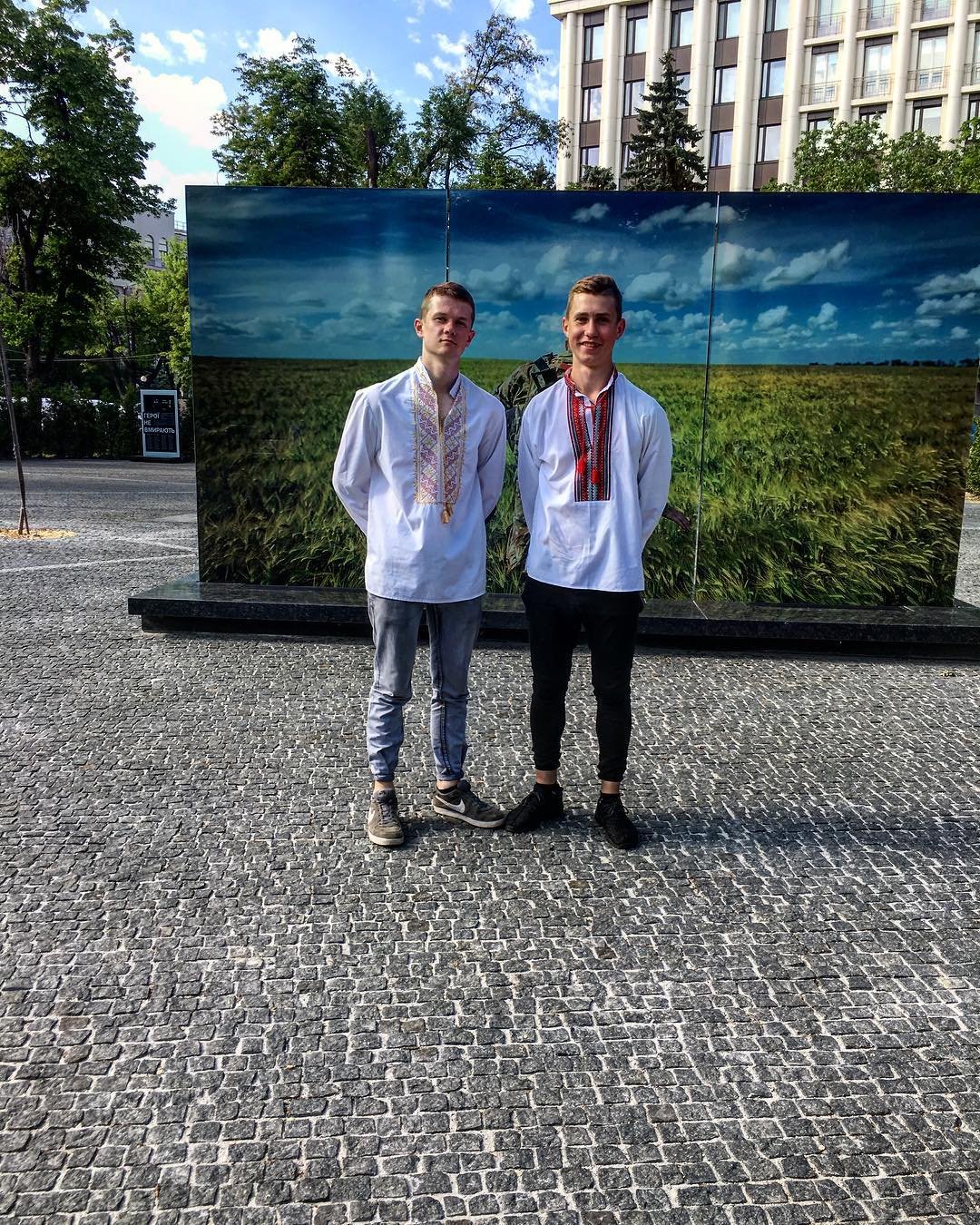 Мужественные украинские парни