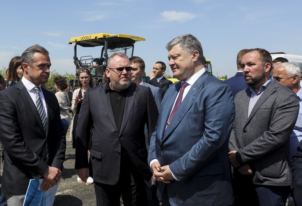 Петр Порошенко на трассе государственного значения Петр Порошенко на трассе государственного значения