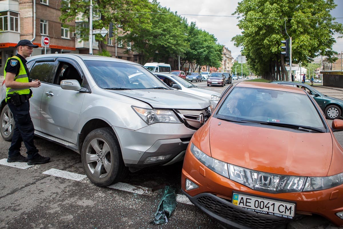 Движение на данном участке дороги затруднено