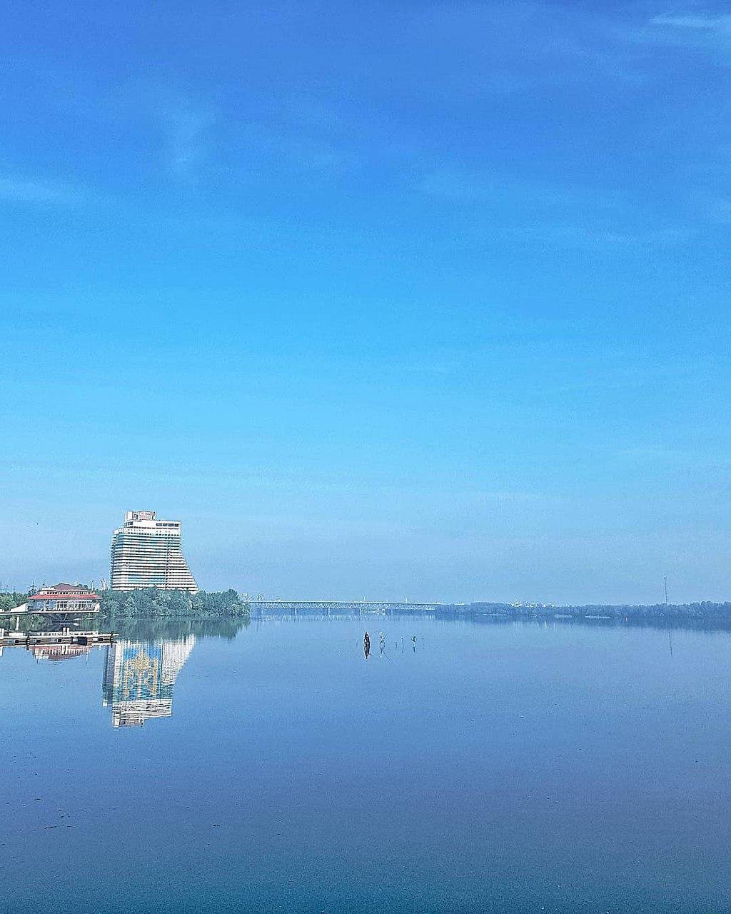 Отражение города. Фото: dr.kolesnyk