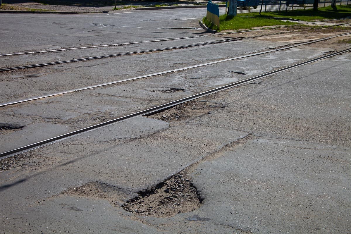 Вся дорога напоминает решето Вся дорога напоминает решето