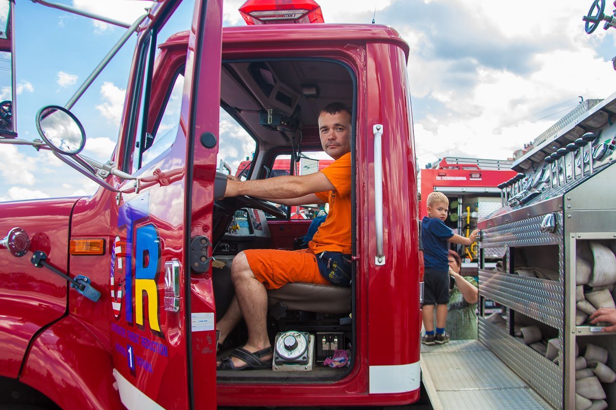 Люди бесконтрольно делали селфи Люди бесконтрольно делали селфи