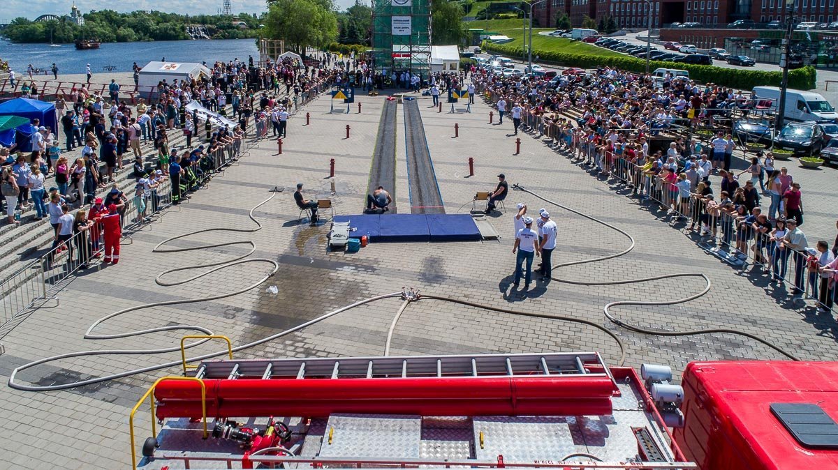 На причале собрался аншлаг На причале собрался аншлаг
