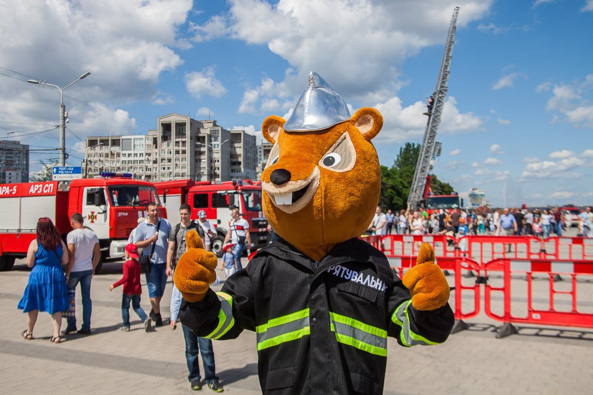 За безопасностью следила спасательная белка За безопасностью следила спасательная белка