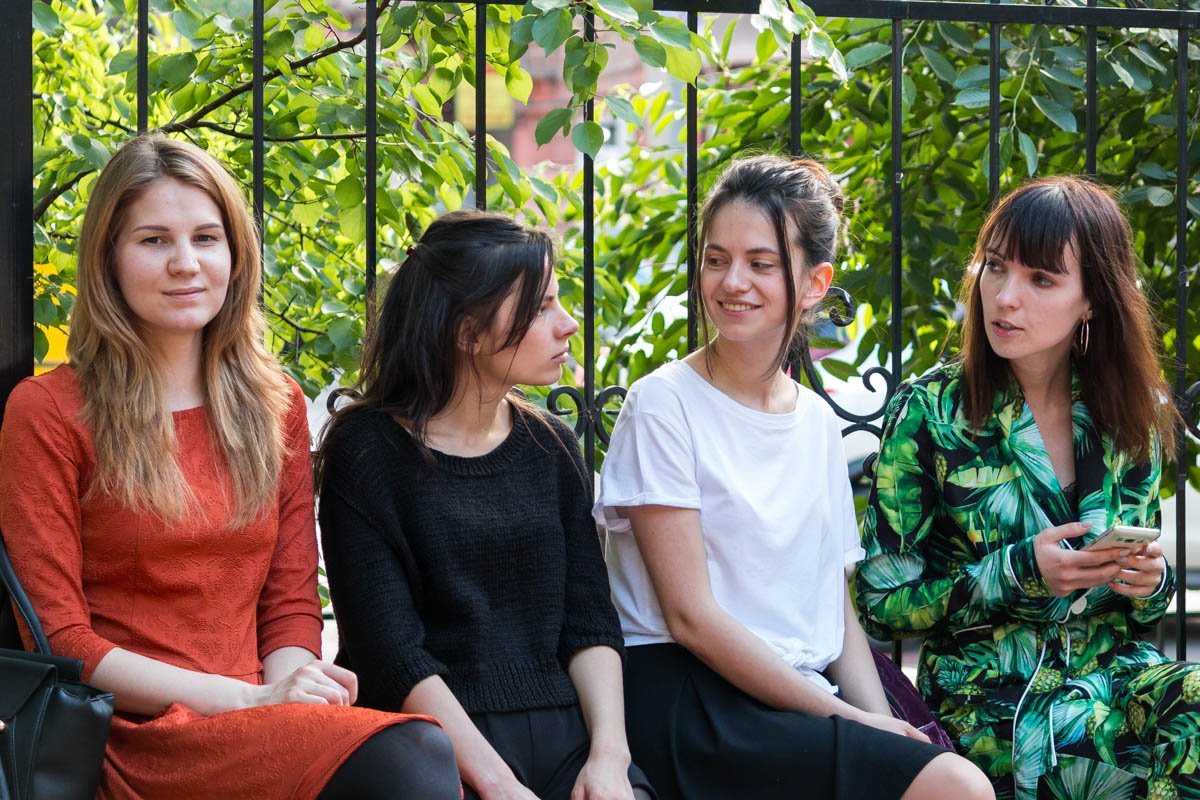 А кто-то ждал знакомств А кто-то ждал знакомств