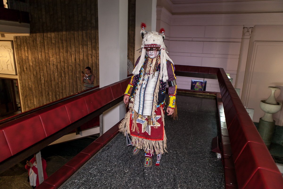 Шаманы, казаки, индейцы, грабители, - в эту ночь здесь можно было встретить почти всех персонажей из книг по истории Шаманы, казаки, индейцы, грабители, - в эту ночь здесь можно было встретить почти всех персонажей из книг по истории