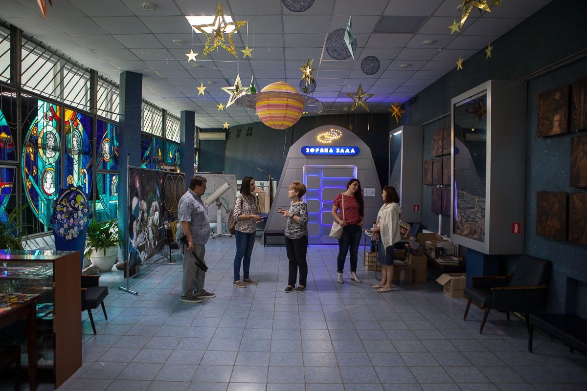 В честь праздника в планетарии показали 4 фильма в режиме non-stop В честь праздника в планетарии показали 4 фильма в режиме non-stop