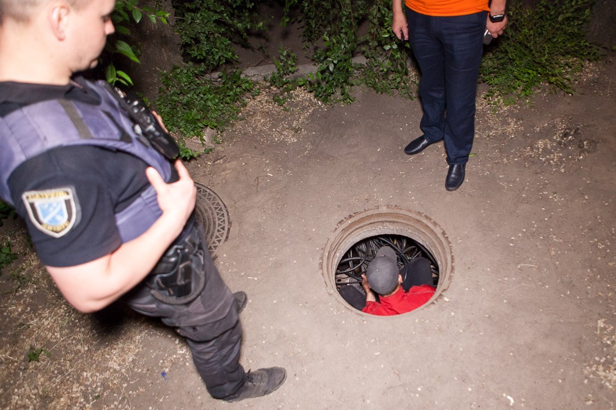 На Калиновой, 26, тоже задержали кабельщика На Калиновой, 26, тоже задержали кабельщика