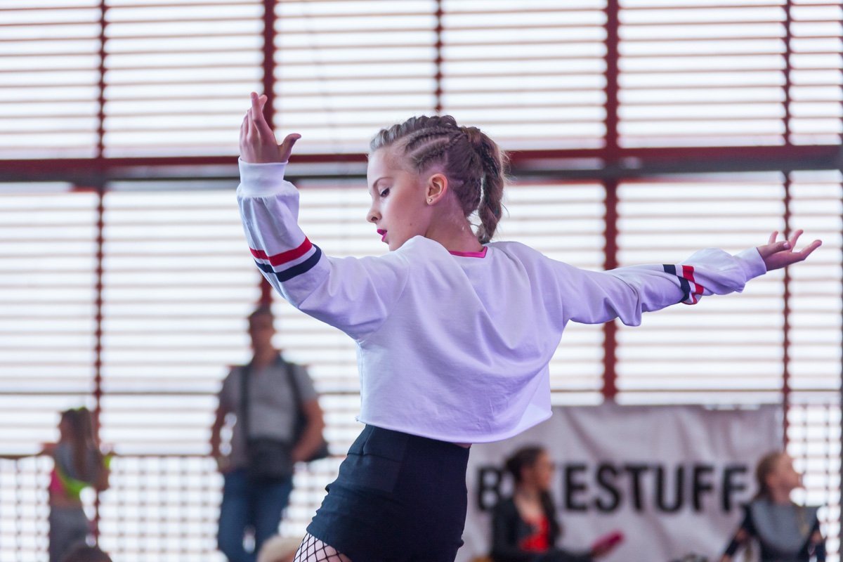 Танцуй не движение, а характер, настроение, эмоцию Танцуй не движение, а характер, настроение, эмоцию