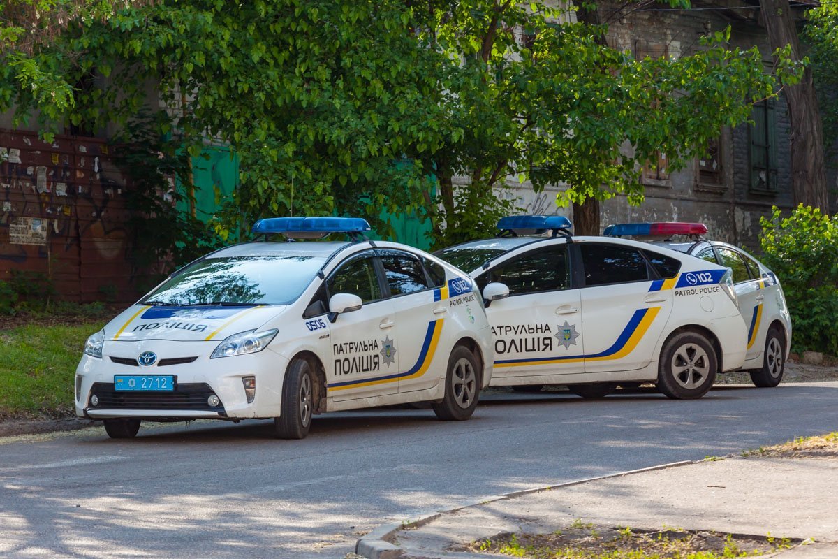 Патрульные экипажи моментально приехали на место происшествия