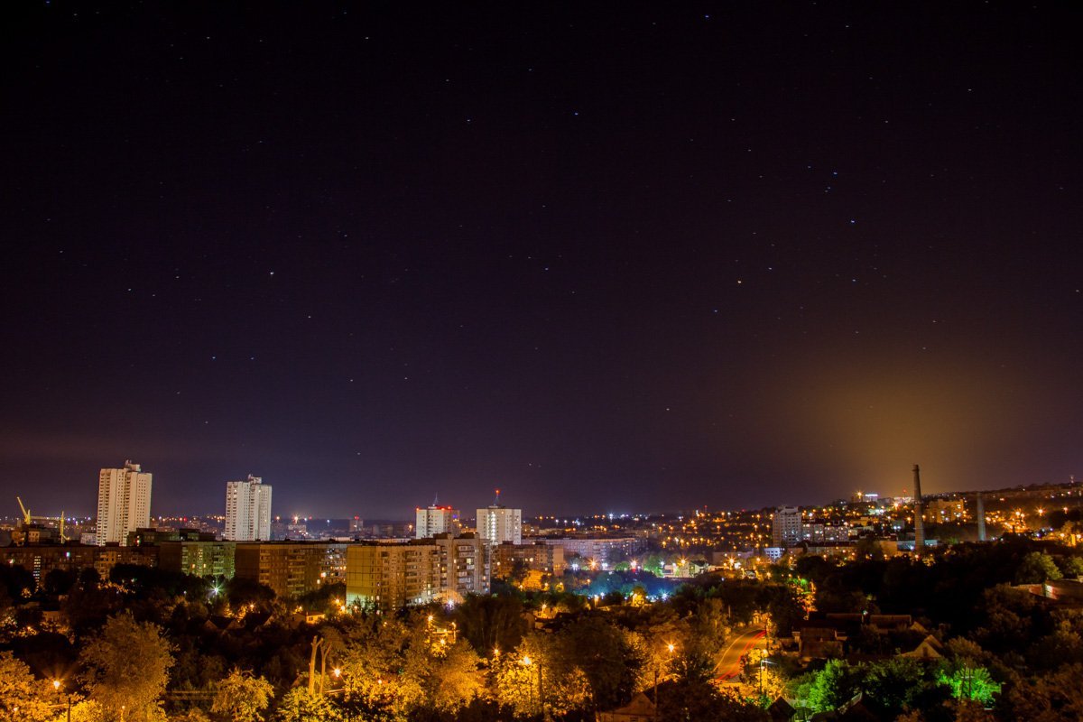 Ночью Днепр выглядит волшебно Ночью Днепр выглядит волшебно