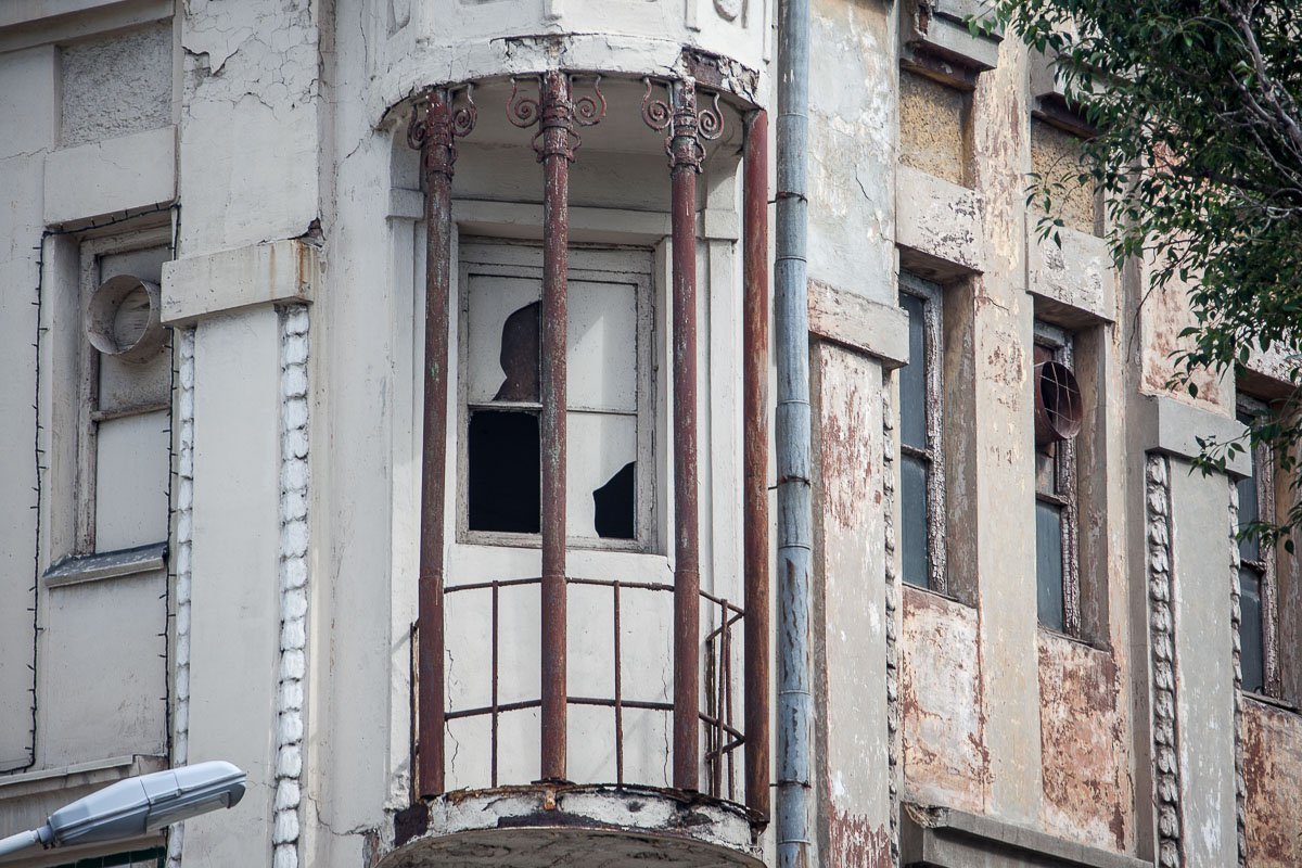 Сегодня это здание является единственным уцелевшим напоминанием о Троицком базаре Сегодня это здание является единственным уцелевшим напоминанием о Троицком базаре