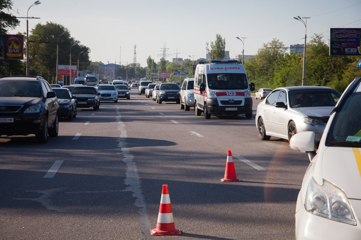 На месте работает патруль полиции На месте работает патруль полиции