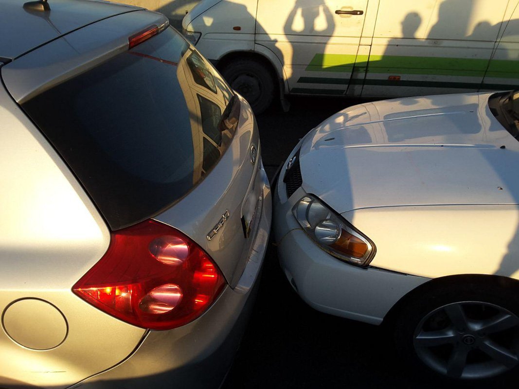 Автомобили получили незначительные повреждения