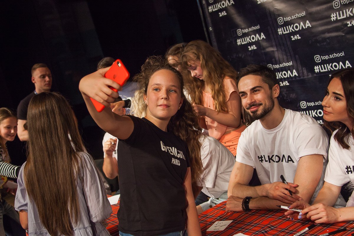 Никита Вакулюк с удовольствием фотографировался со всеми желающими Никита Вакулюк с удовольствием фотографировался со всеми желающими