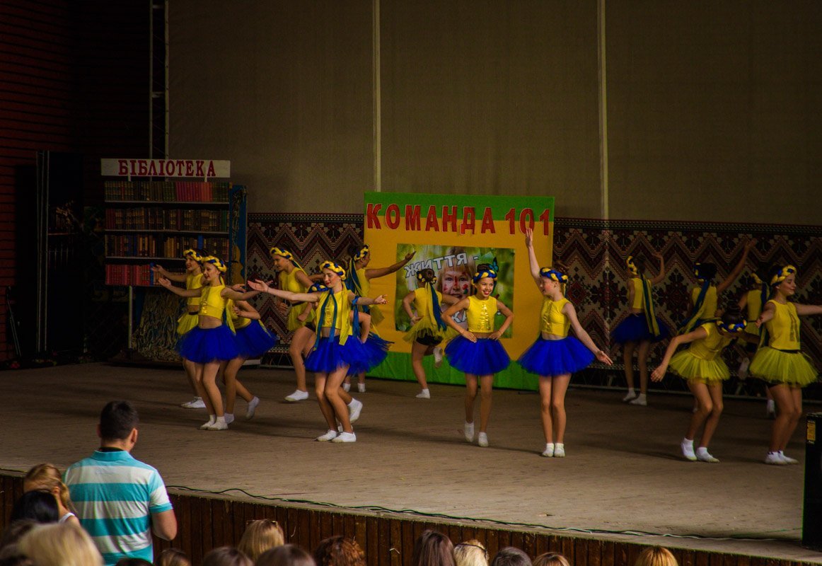На празднике посетители могли сфотографироваться с настоящей пожарной белкой или сделать селфи в фотозоне