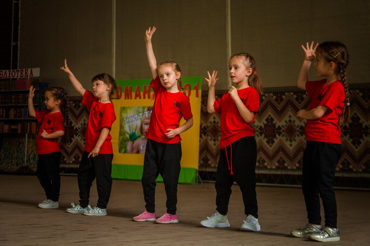 Зал собрал аншлаг, участников пришли поддержать спасатели и просто неравнодушные прохожие