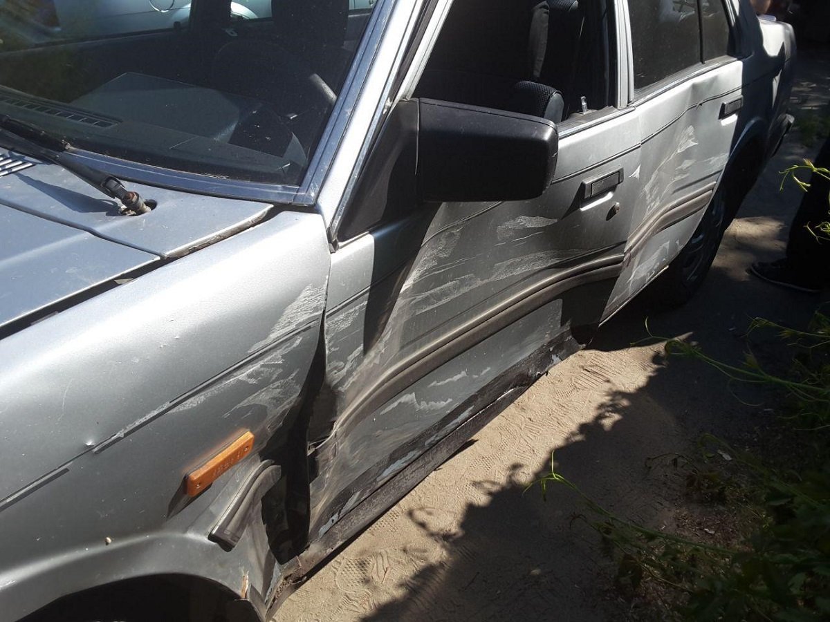 Volkswagen по инерции въехал в Mazda Volkswagen по инерции въехал в Mazda