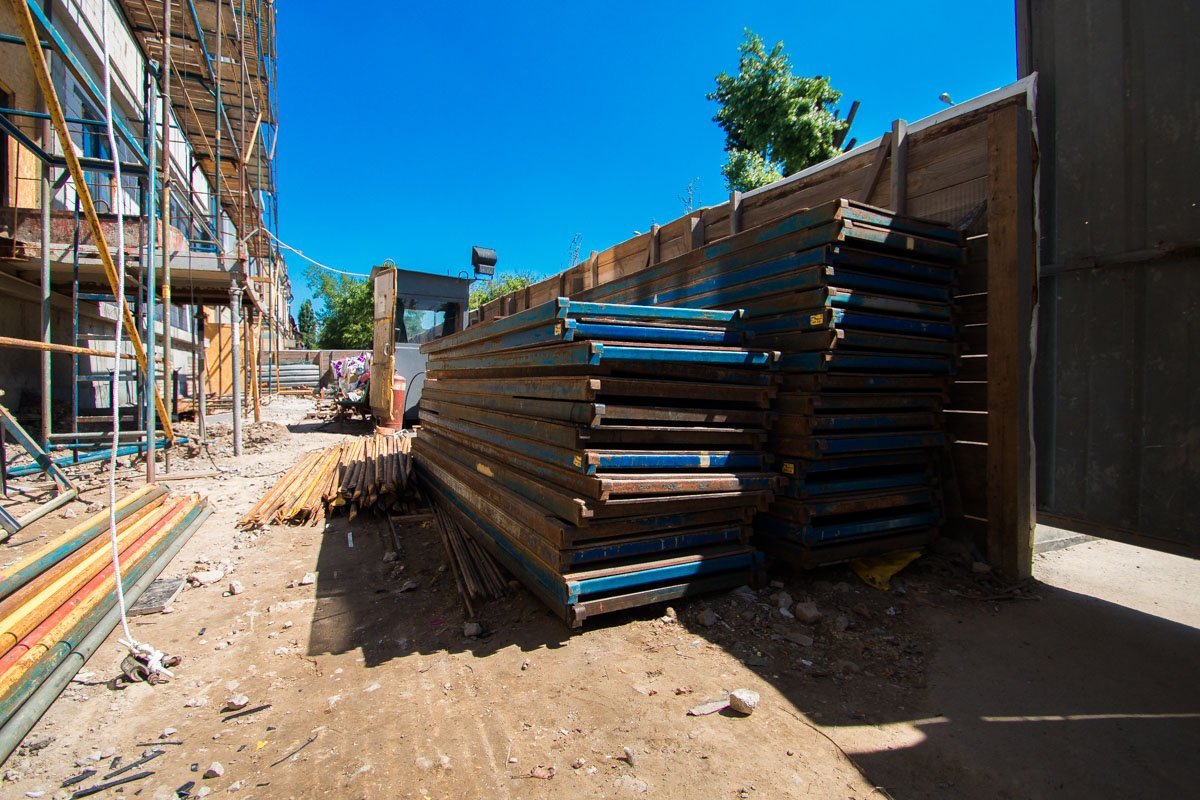 Рабочие обеспечены всеми необходимыми материалами Рабочие обеспечены всеми необходимыми материалами