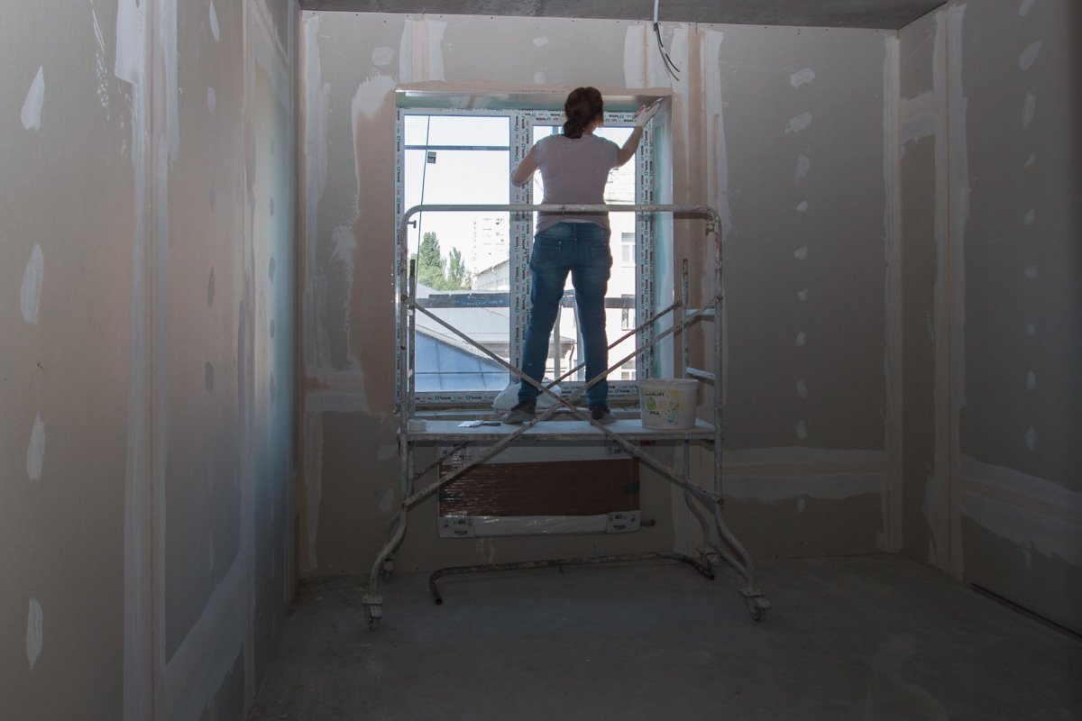 Работы ведутся практически в каждом помещении Работы ведутся практически в каждом помещении