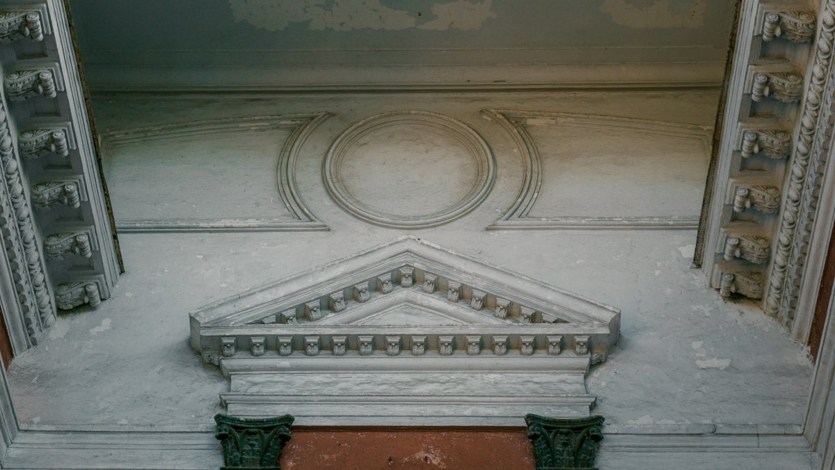 В каждом из залов помещалось до 300 зрителей В каждом из залов помещалось до 300 зрителей