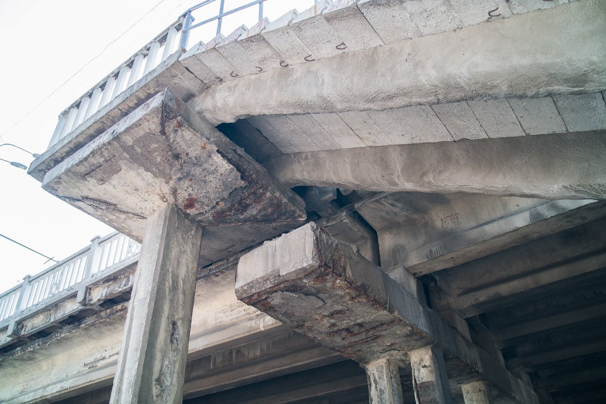 Но их конструкция не внушает доверия Но их конструкция не внушает доверия