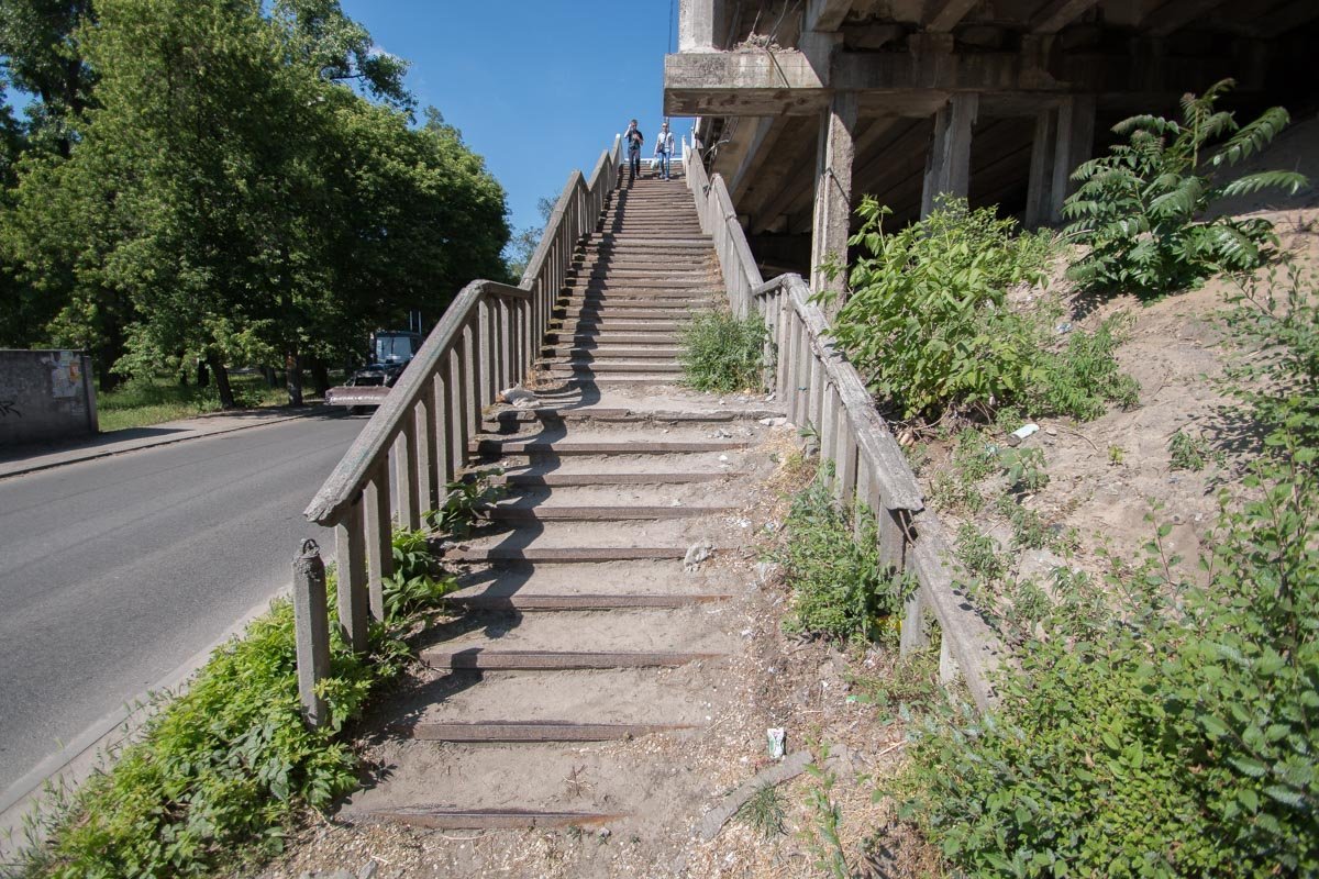 ... в то же время на нечетной стороне с ней все в порядке ... в то же время на нечетной стороне с ней все в порядке