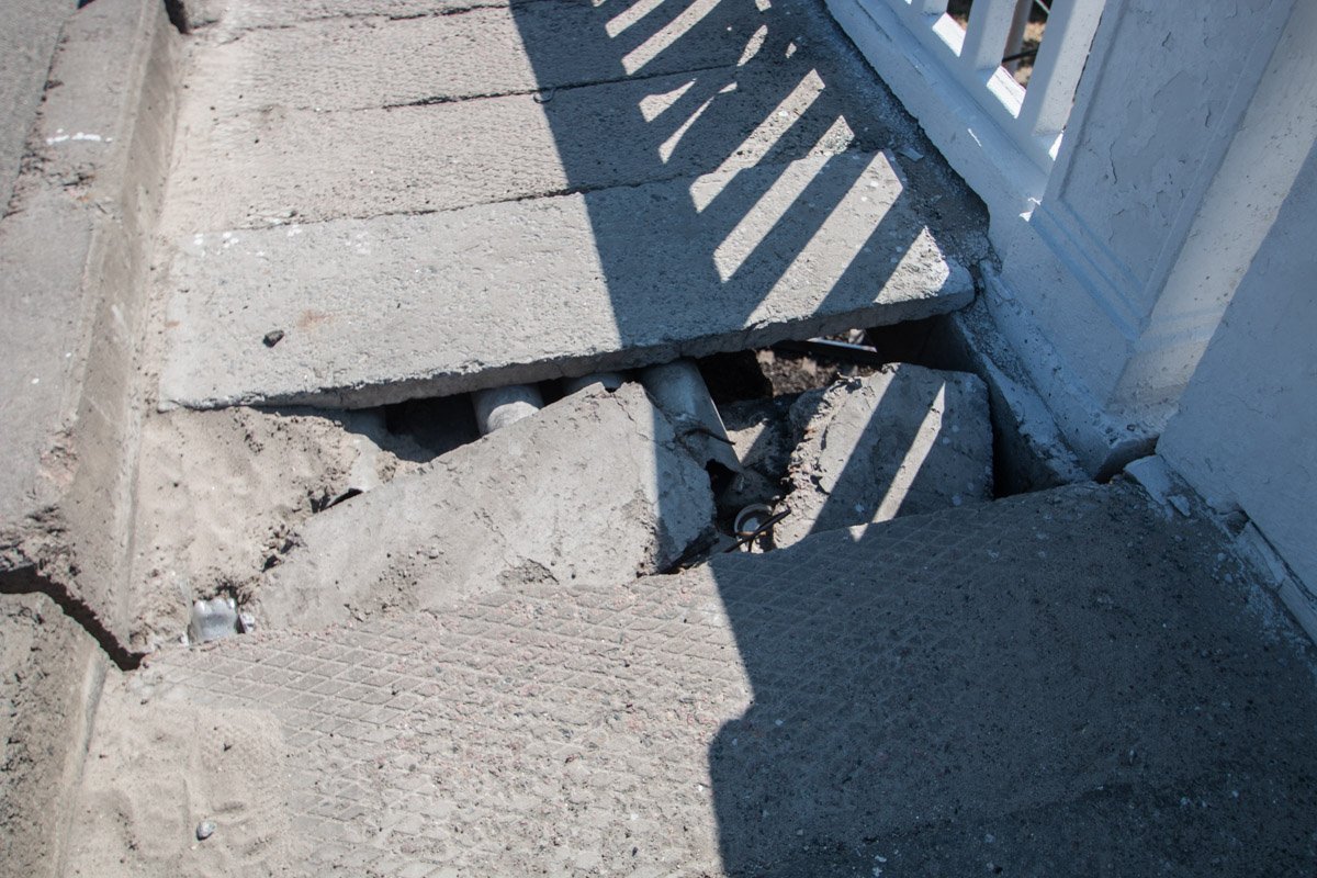 ... кое-где он "чувствует" себя крайне плохо ... кое-где он "чувствует" себя крайне плохо