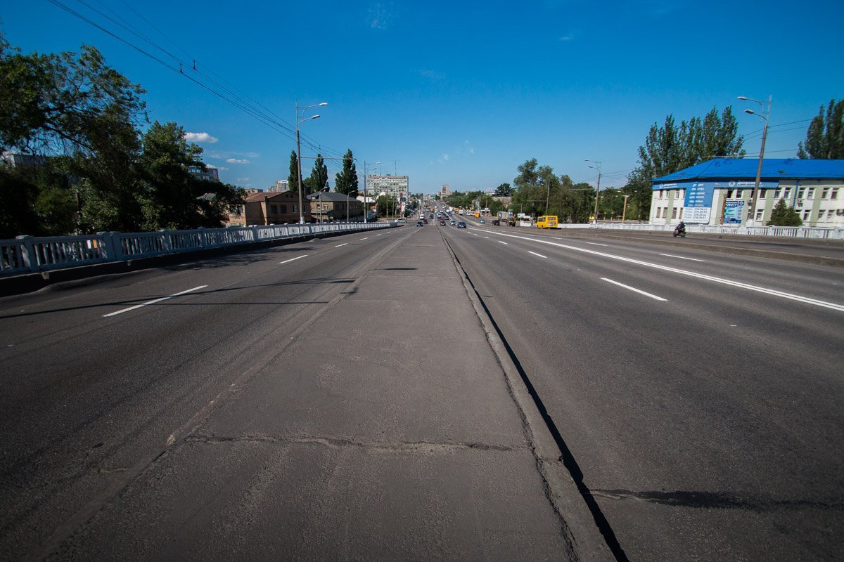 В целом асфальтное покрытие в удовлетворительном состоянии В целом асфальтное покрытие в удовлетворительном состоянии