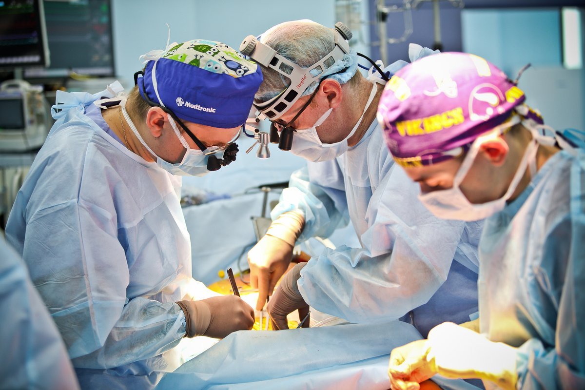 Прорыв в украинской кардиохирургии: клиника “Добробут” представила метод миниинвазивного шунтирования 1