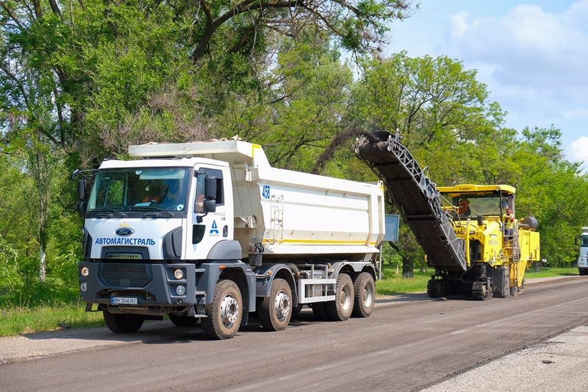Трасса избавляется от ям и выбоин
