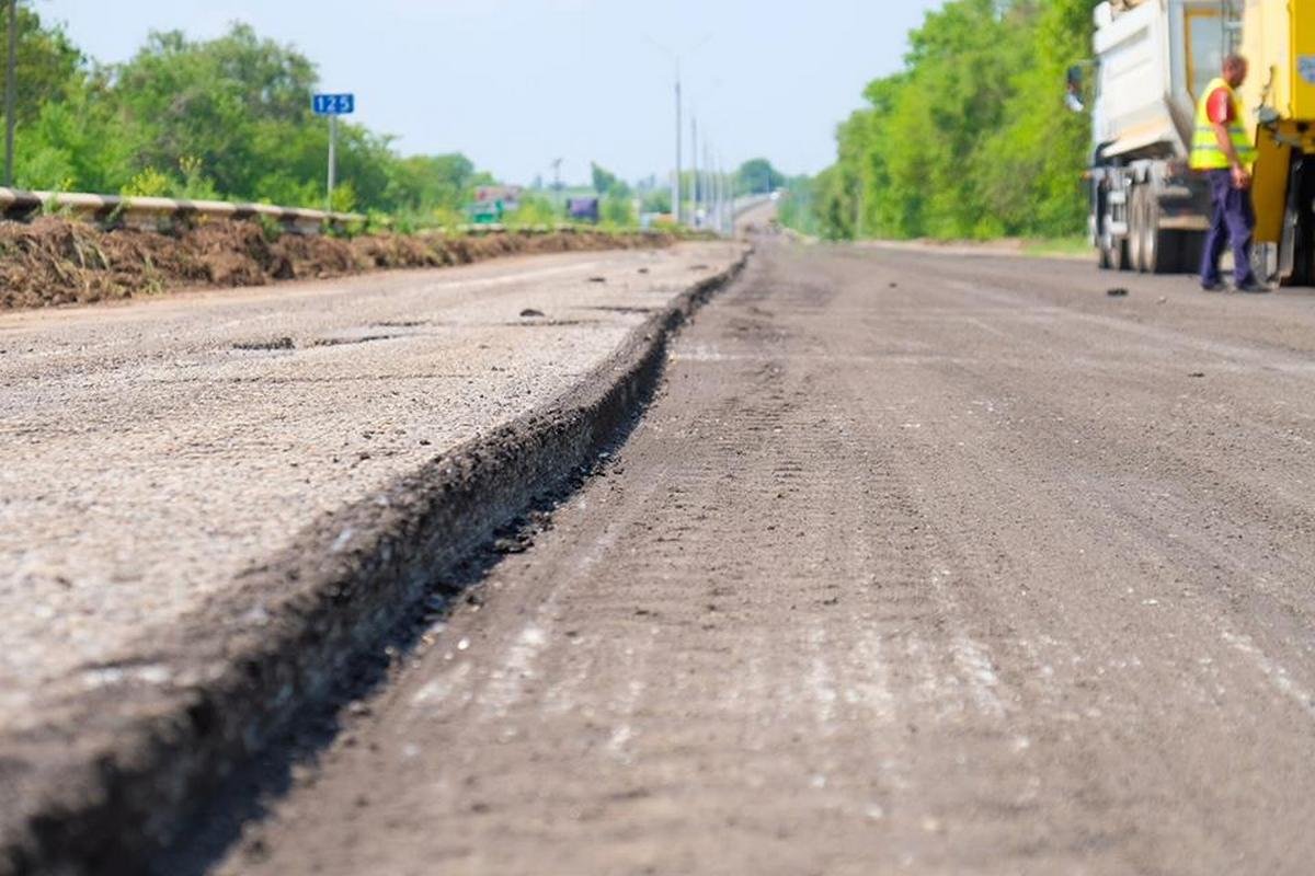 Новый слой асфальта 