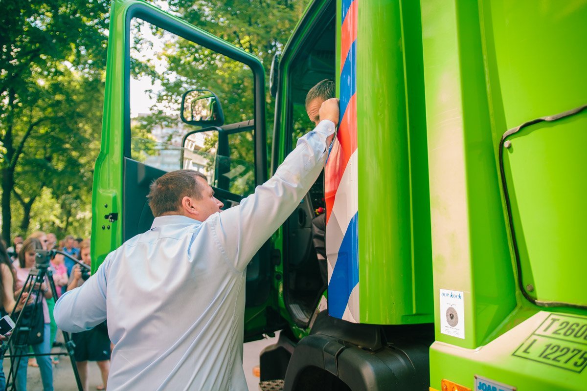 Незапланированная беседа с водителем нового мусоровоза Незапланированная беседа с водителем нового мусоровоза