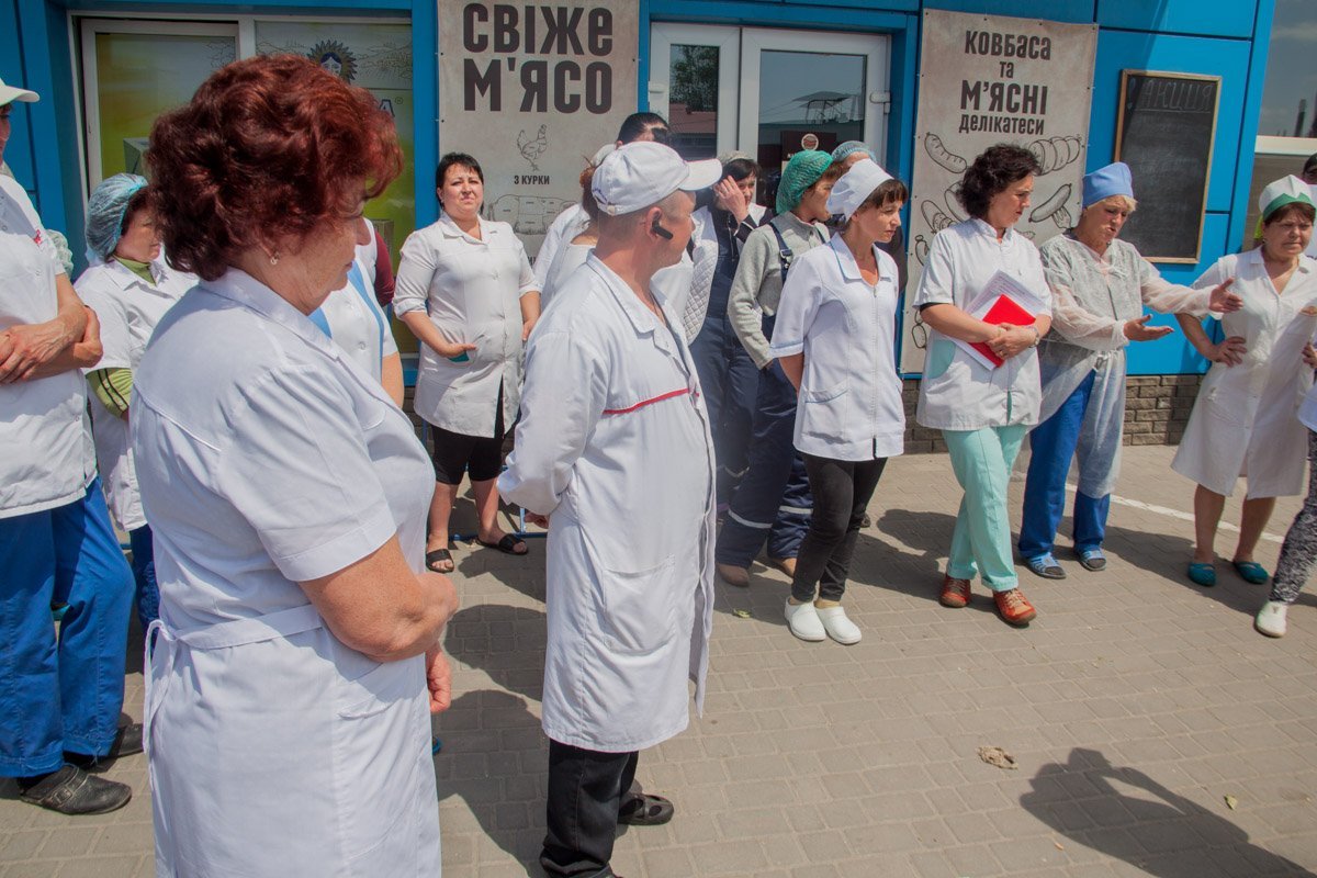 Будут ли протестующие выходить на забастовку завтра - пока неизвестно.