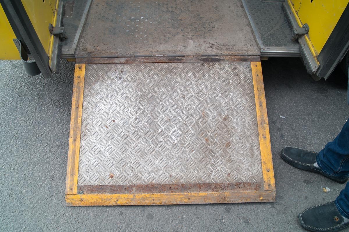 Эту вещь явно до этого никогда не раскладывали Эту вещь явно до этого никогда не раскладывали