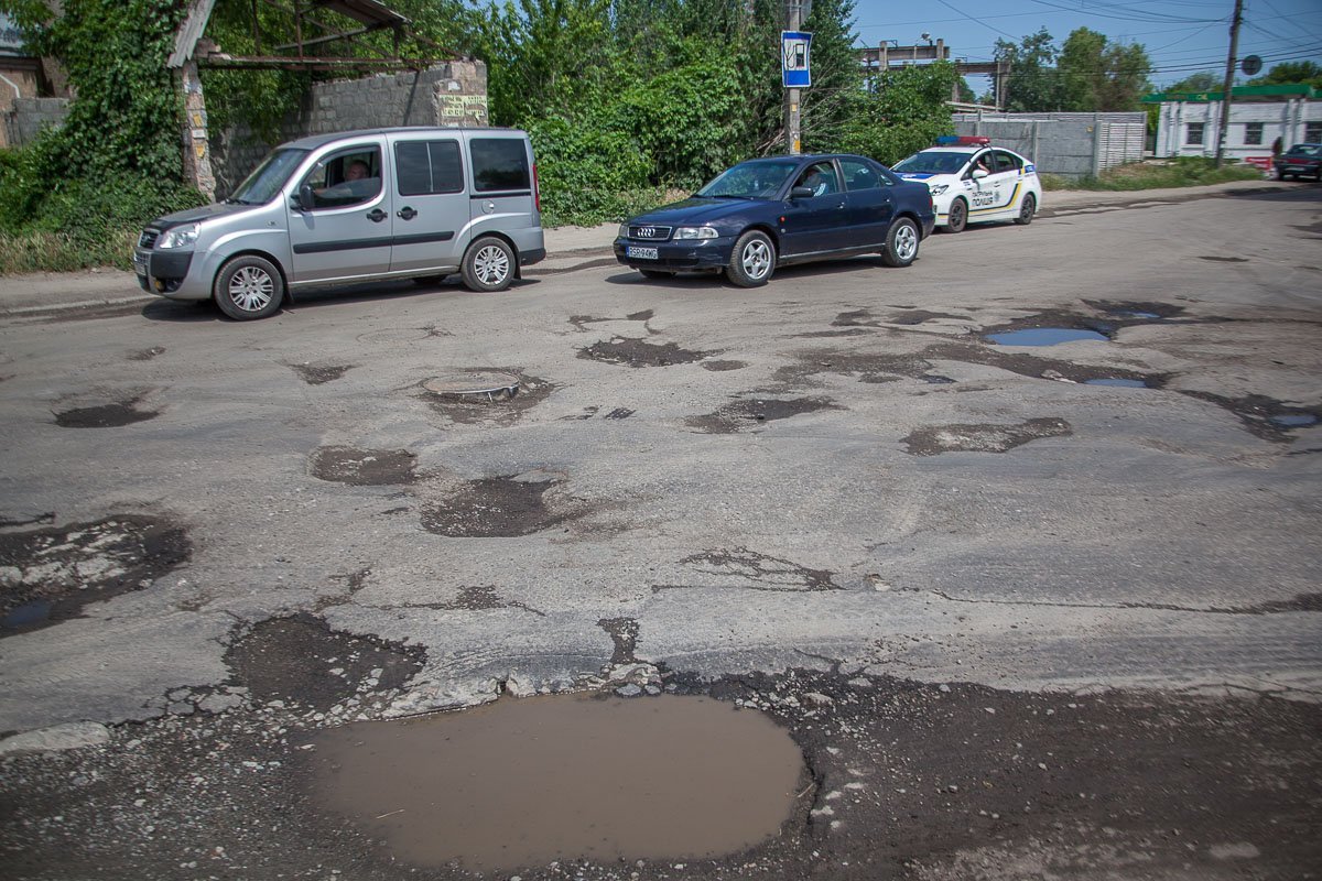 На Солончаковой собрались десятки людей