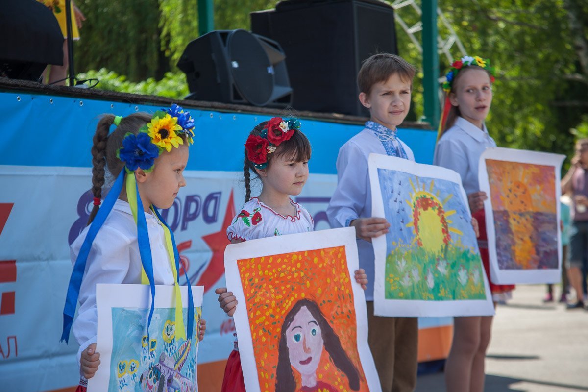 Родители и дети общались с психологами, правоохранителями и волонтерскими группами Родители и дети общались с психологами, правоохранителями и волонтерскими группами