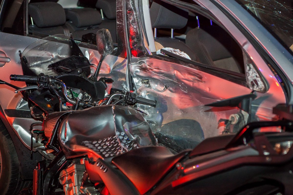 Skoda вылетел на встречную полосу Skoda вылетел на встречную полосу