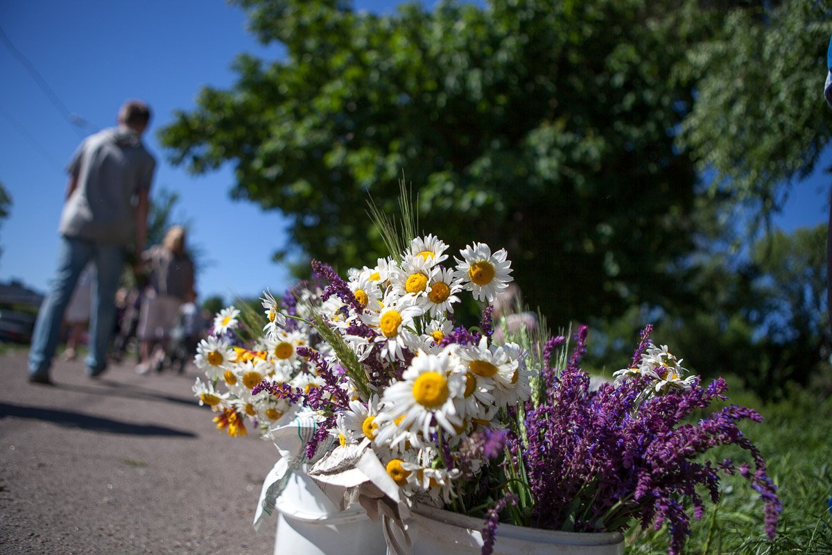 Также Троица считается Днем рождения Церкви Также Троица считается Днем рождения Церкви